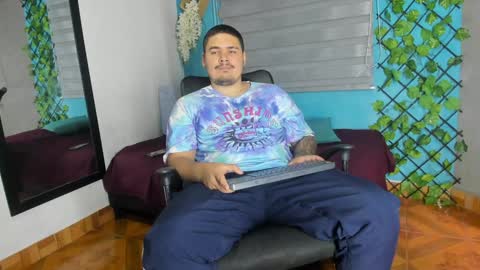 Snapshot of narciso_kh chatting on 02-06-25, 02:26 deibyd online show from 02-06-25, 02:26