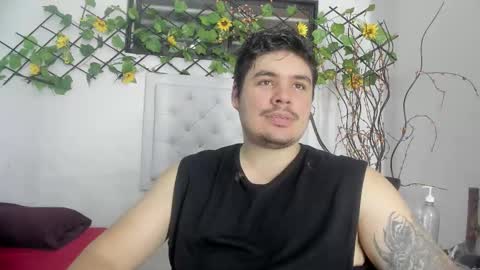 Snapshot of narciso_kh chatting on 09-15-25, 03:17 deibyd online show from 09-15-25, 03:17