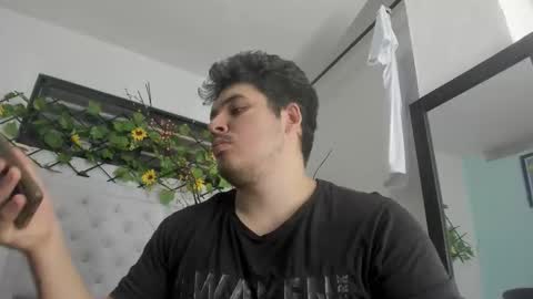 Snapshot of narciso_kh chatting on 09-16-25, 03:29 deibyd online show from 09-16-25, 03:29