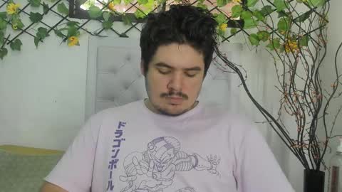 Snapshot of narciso_kh chatting on 10-05-25, 07:12 deibyd online show from 10-05-25, 07:12