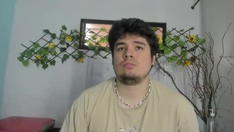 Snapshot of narciso_kh chatting on 10-10-25, 04:28 deibyd online show from 10-10-25, 04:28