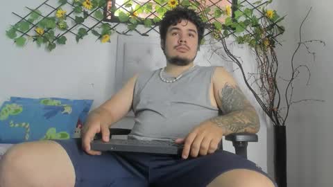 Snapshot of narciso_kh chatting on 10-20-25, 07:14 deibyd online show from 10-20-25, 07:14