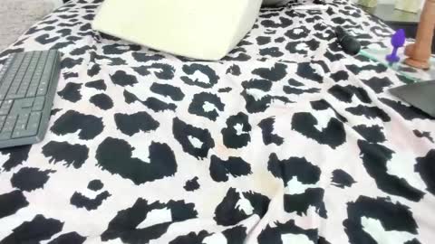 Snapshot of nashira_robert chatting on 12-03-24, 06:48 Debora online show from 12-03-24, 06:48