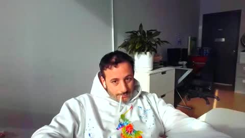 Snapshot of nassobout chatting on 02-06-26, 07:06 nassobout online show from 02-06-26, 07:06