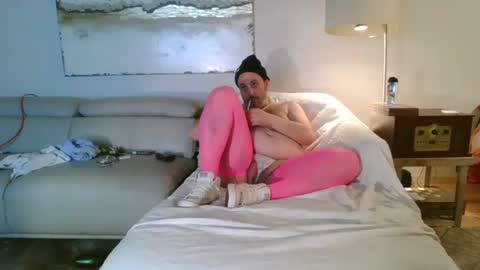 Snapshot of nassobout chatting on 02-08-26, 12:03 nassobout online show from 02-08-26, 12:03