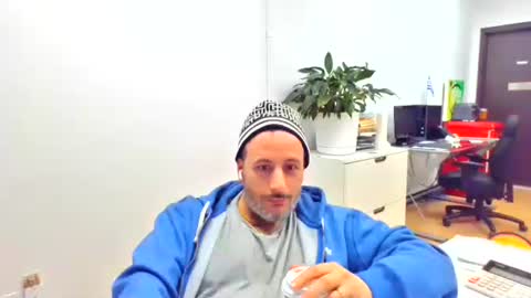 Snapshot of nassobout chatting on 02-21-26, 11:28 nassobout online show from 02-21-26, 11:28