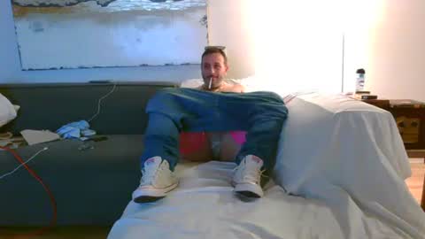 Snapshot of nassobout chatting on 02-25-26, 04:00 nassobout online show from 02-25-26, 04:00