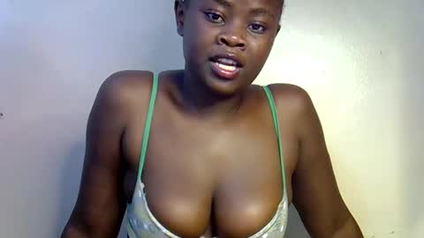 Snapshot of nasty_freakie chatting on 10-10-25, 04:11 jewel online show from 10-10-25, 04:11