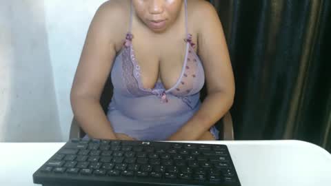 nasty_luna0 online show from 10-28-25, 05:00