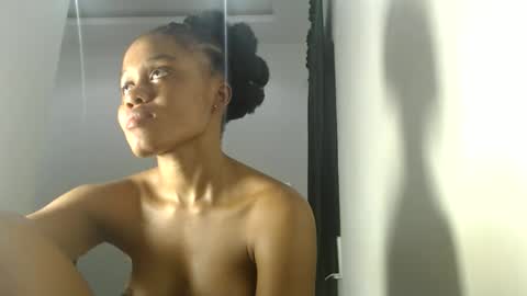 ella online show from 03-01-26, 03:52