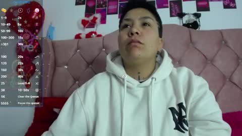 nat_evans8 online show from 06-06-26, 03:11