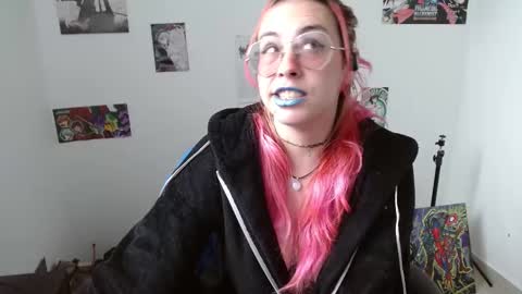 Snapshot of nat_lau chatting on 09-29-25, 08:02 Nat online show from 09-29-25, 08:02