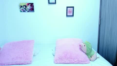 Snapshot of nata_gil19 chatting on 11-20-25, 01:17 Karo online show from 11-20-25, 01:17