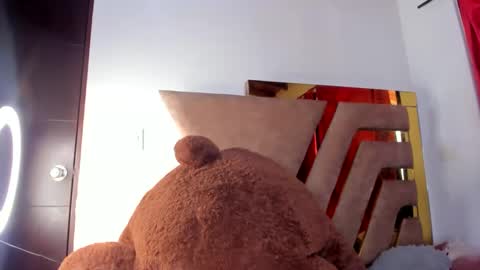 Snapshot of natacurvy chatting on 09-25-25, 04:11 natasha online show from 09-25-25, 04:11