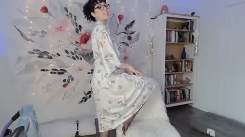 Snapshot of natahsaluxxx chatting on 12-18-24, 03:22 Natasha Luxxx online show from 12-18-24, 03:22