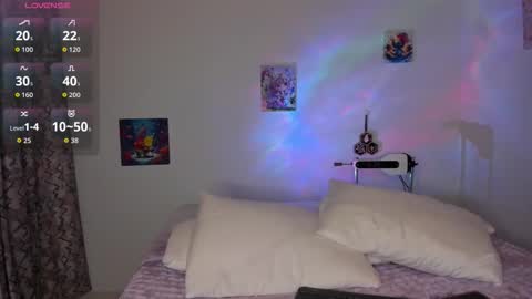 NATALIA  online show from 12-18-25, 09:21