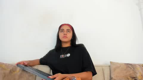 Naty  online show from 10-14-25, 12:17