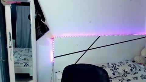 Natalia  online show from 10-10-25, 01:10