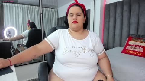 Snapshot of natalia_curvy1 chatting on 12-17-24, 07:37 Nathalia online show from 12-17-24, 07:37