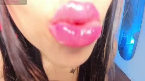 Snapshot of natalia_leon8 chatting on 11-08-25, 04:23 Natalia Leon online show from 11-08-25, 04:23