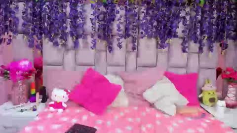 natalia pinkk online show from 12-17-24, 11:49