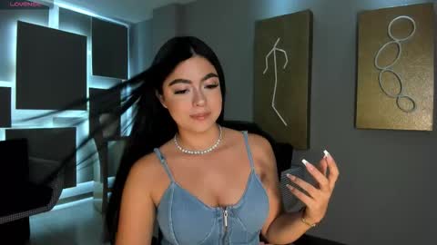 Snapshot of nataliagaret chatting on 11-20-25, 02:56 Nata online show from 11-20-25, 02:56