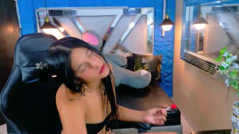 nataliatompsonx1 online show from 09-08-25, 07:35