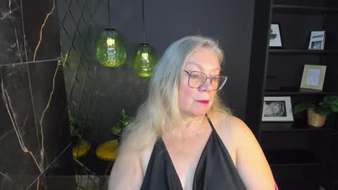 Snapshot of natalicloud chatting on 10-29-25, 01:35 NataliCloud online show from 10-29-25, 01:35