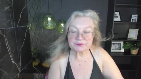 Snapshot of natalicloud chatting on 11-15-25, 01:29 NataliCloud online show from 11-15-25, 01:29