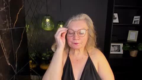 Snapshot of natalicloud chatting on 11-23-25, 01:11 NataliCloud online show from 11-23-25, 01:11