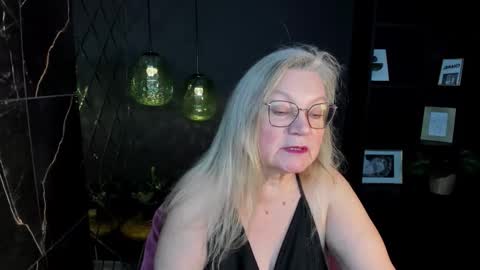 Snapshot of natalicloud chatting on 11-27-25, 01:57 NataliCloud online show from 11-27-25, 01:57