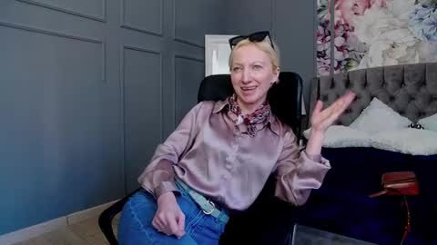 Natalie online show from 03-05-25, 12:33