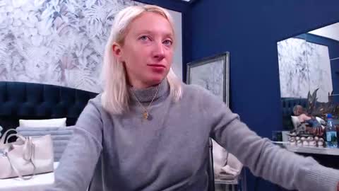 Natalie online show from 11-26-25, 09:43