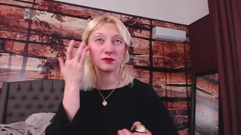 Natalie online show from 02-06-26, 11:24