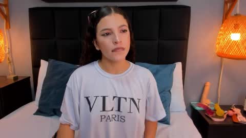 N A T A L I E online show from 11-12-25, 11:43