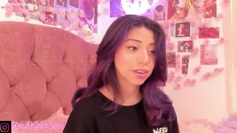 Snapshot of natalie_jaensen chatting on 12-30-24, 12:32       online show from 12-30-24, 12:32