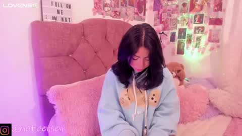 Snapshot of natalie_jaensen chatting on 02-07-25, 11:55       online show from 02-07-25, 11:55