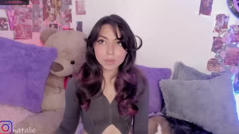 Snapshot of natalie_jaensen chatting on 09-14-25, 05:39       online show from 09-14-25, 05:39