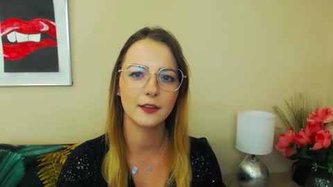 Snapshot of natalie_live chatting on 02-05-25, 11:34 NatalieSexy online show from 02-05-25, 11:34