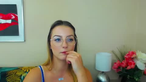 Snapshot of natalie_live chatting on 02-07-25, 01:22 NatalieSexy online show from 02-07-25, 01:22