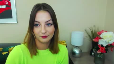 Snapshot of natalie_live chatting on 02-19-25, 10:23 NatalieSexy online show from 02-19-25, 10:23