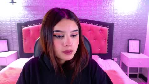 natalie  online show from 09-22-25, 02:57