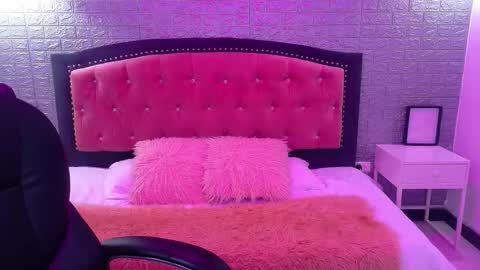 natalie  online show from 10-07-25, 02:53