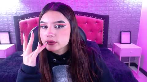 natalie  online show from 10-16-25, 03:18