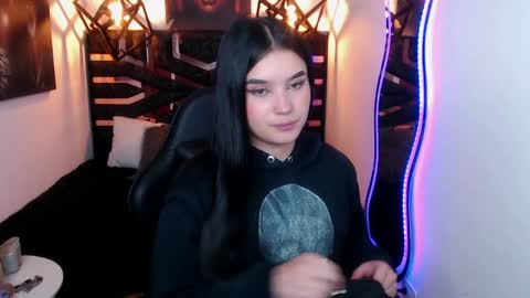 natalie  online show from 04-15-26, 07:43