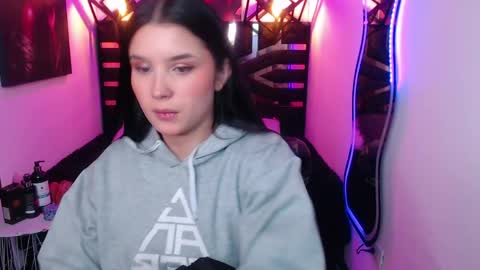 Snapshot of natalie_loffreda chatting on 05-02-26, 08:03 natalie online show from 05-02-26, 08:03
