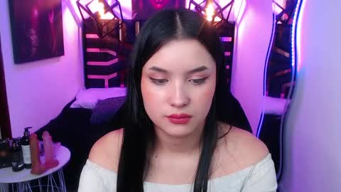 Snapshot of natalie_loffreda chatting on 05-16-26, 07:34 natalie online show from 05-16-26, 07:34