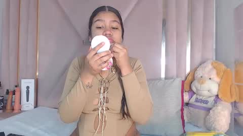 natalieevansx online show from 12-03-25, 11:52