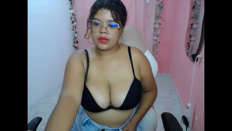 Snapshot of natalielabellex1 chatting on 10-10-25, 06:40 natalielabellex1 online show from 10-10-25, 06:40