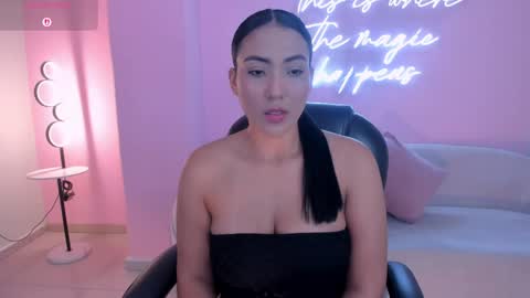 Natalie Lewis online show from 04-23-26, 12:15